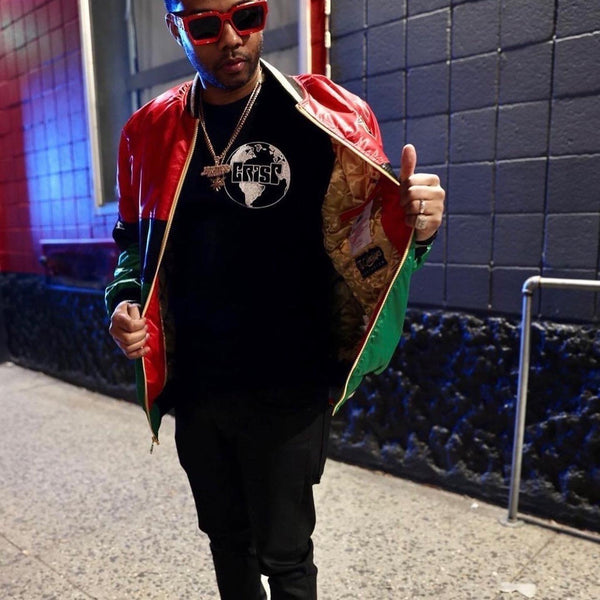 The World is Yours Black tee - CrisP NYC